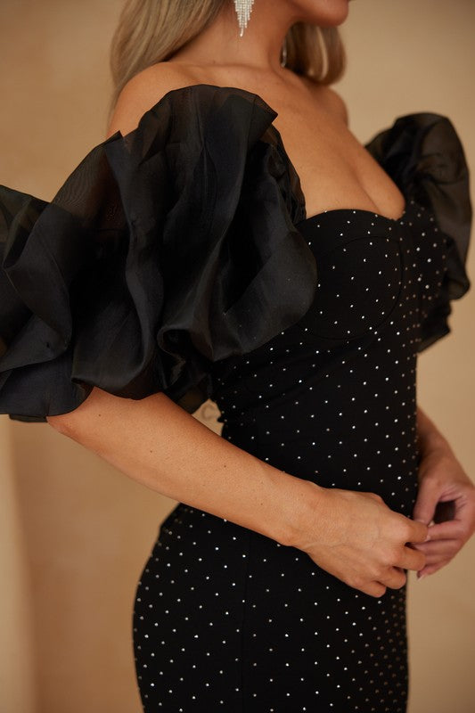 BIG RUFFLE SHOULDER DRESS