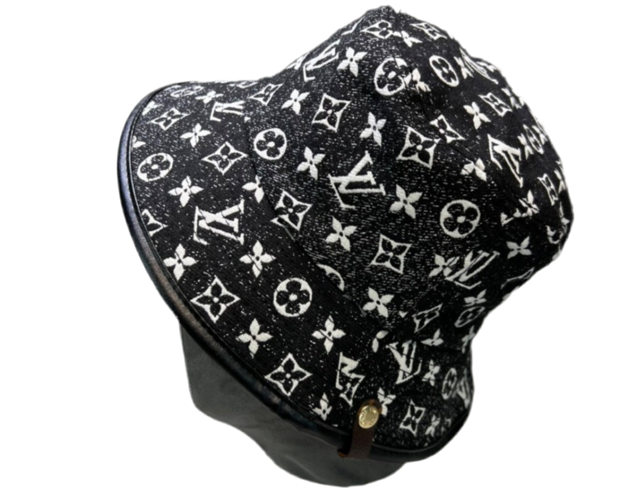 Black bucket hat
