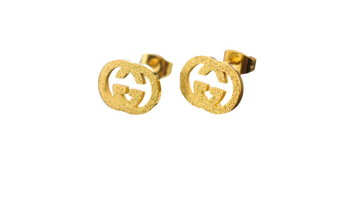 GG gold earring