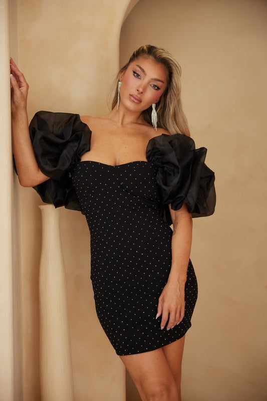 BIG RUFFLE SHOULDER DRESS