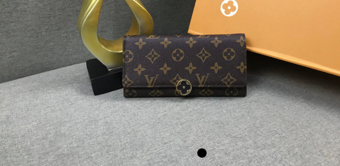 LV WALLET