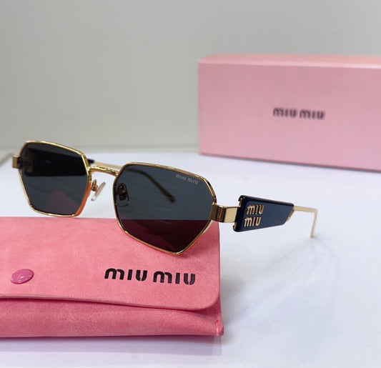 M sunglasses