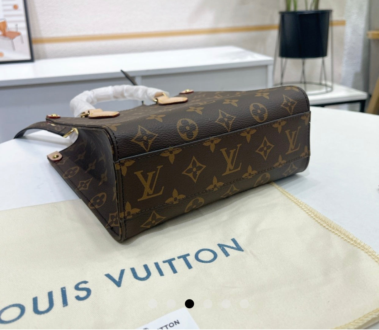 Tiny discount lv bag